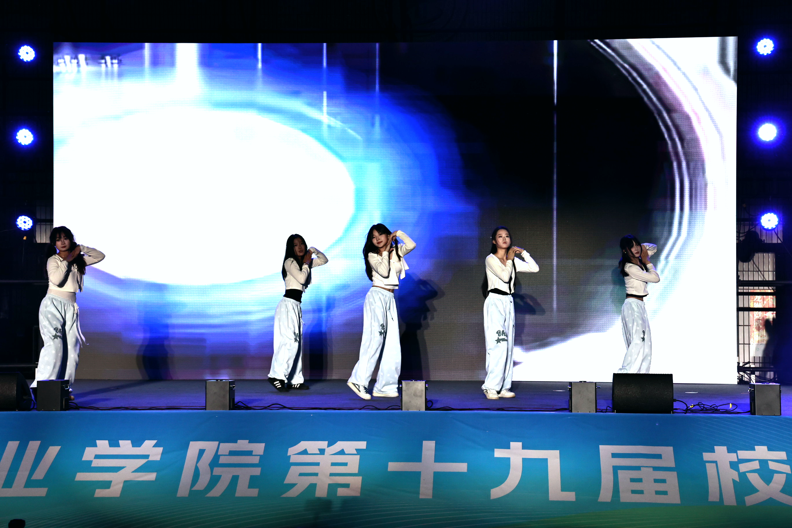 d01bf3f8f72243a69e69709df89a6e8f.png d01bf3f8f72243a69e69709df89a6e8f.png